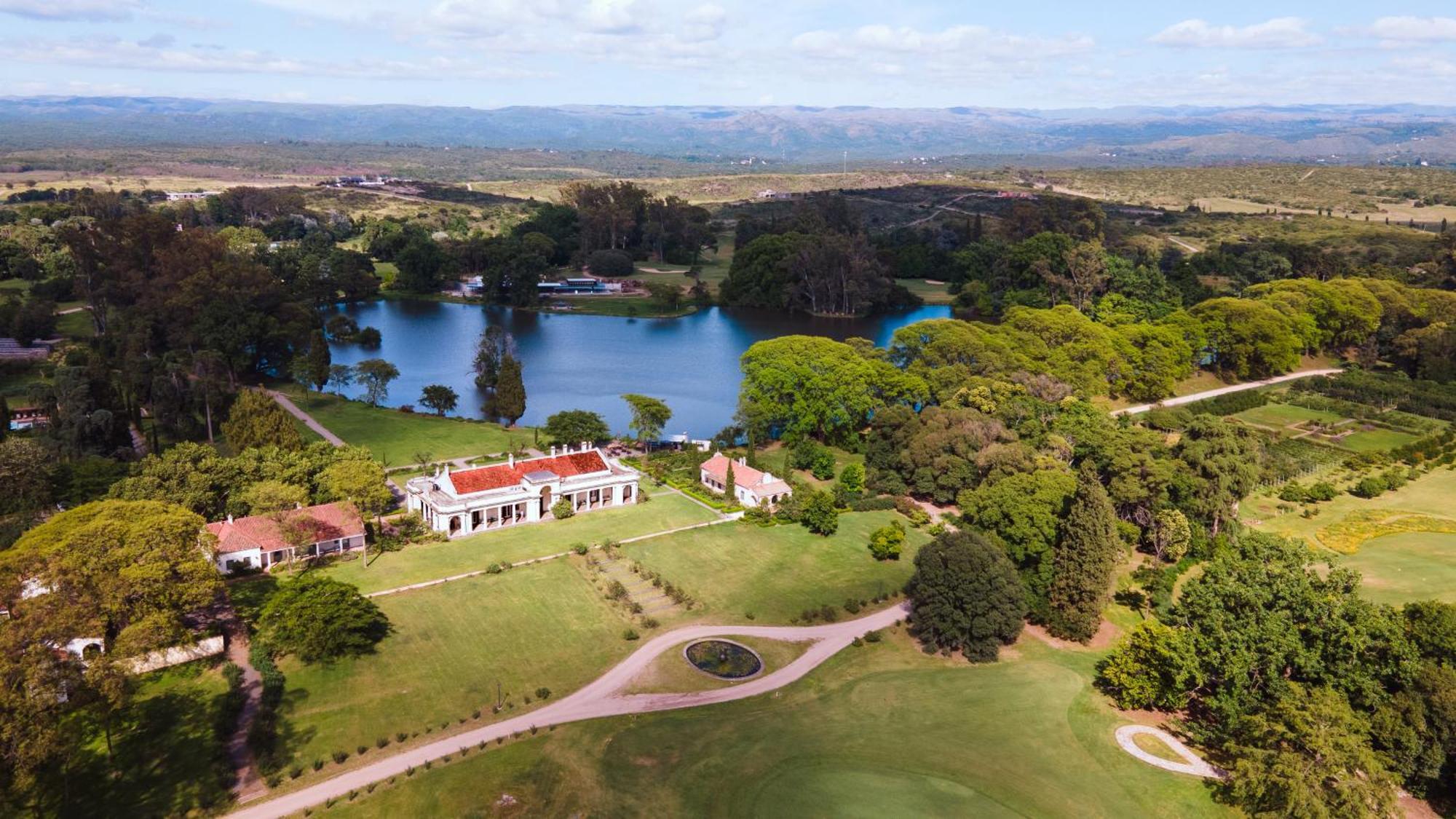 Estancia La Paz Hotel Аскочинга Екстериор снимка