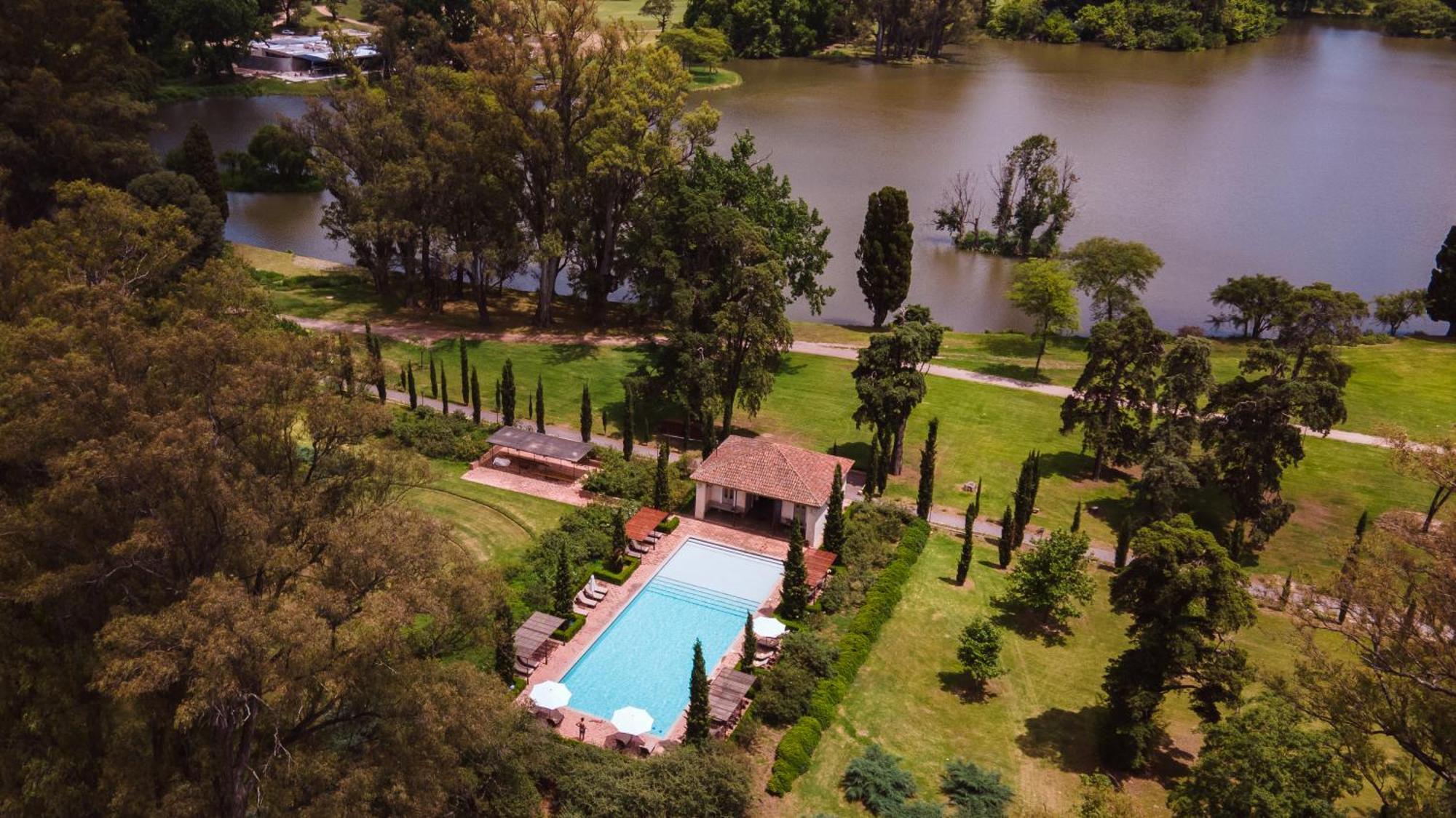 Estancia La Paz Hotel Аскочинга Екстериор снимка